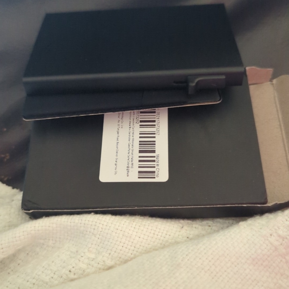 Rfid blocking wallets - Picture 14 of 16